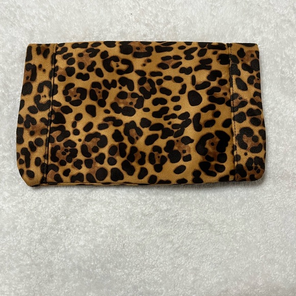 Sole Society Leopard Print Foldover Clutch w/ Tassel Mob Wife Night Out - Picture 3 of 12